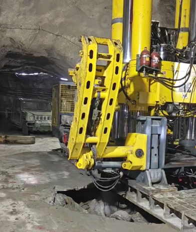 直徑6米 深度106米礦井通風(fēng)貫通